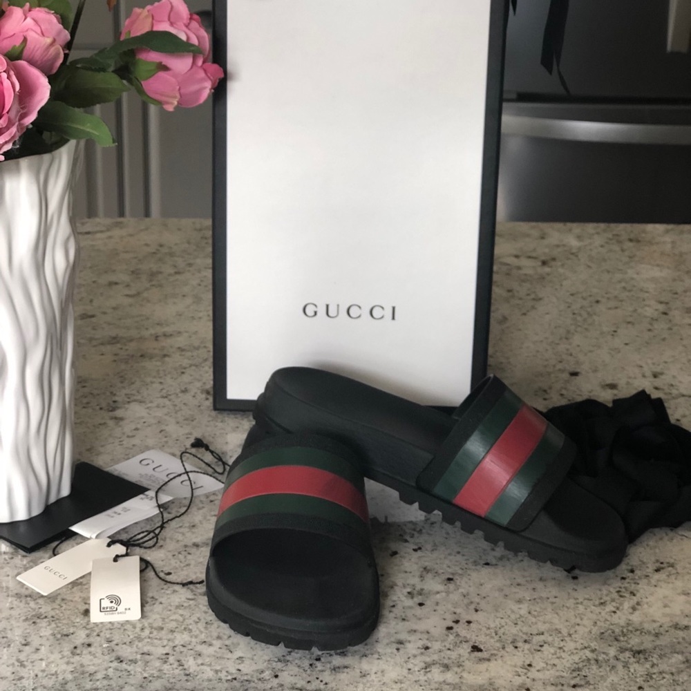 Gucci Web Slides
